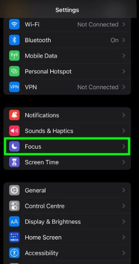 How to Silence Notifications From Specific People on iOS 16
