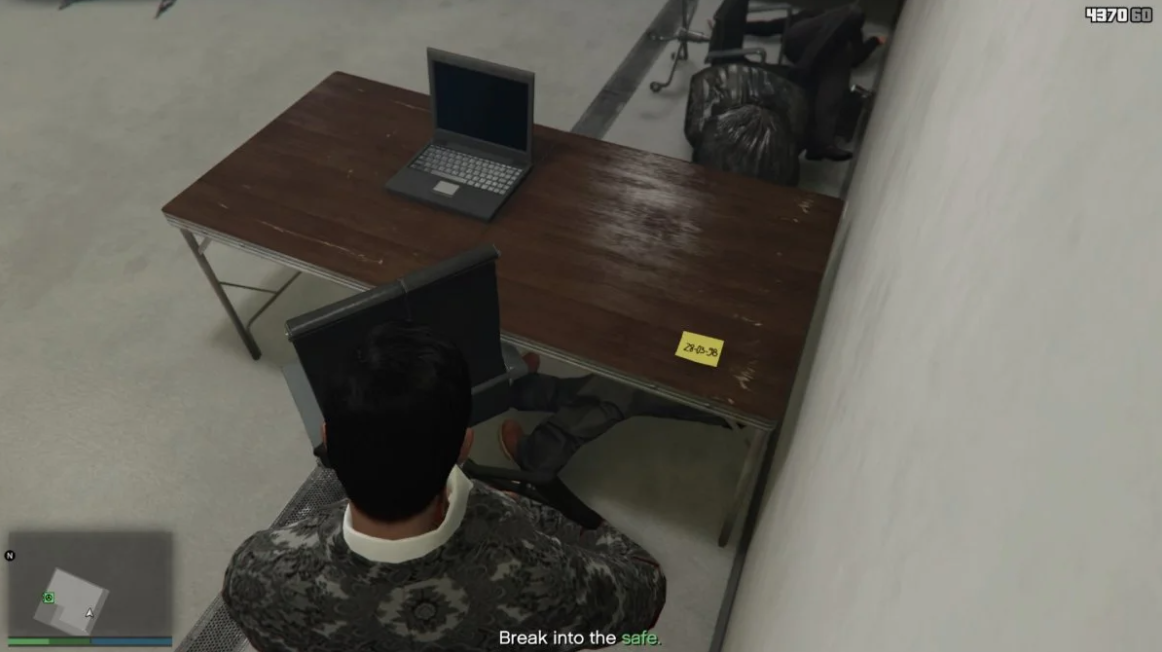 How to Break Into Safe in GTA 5 Online