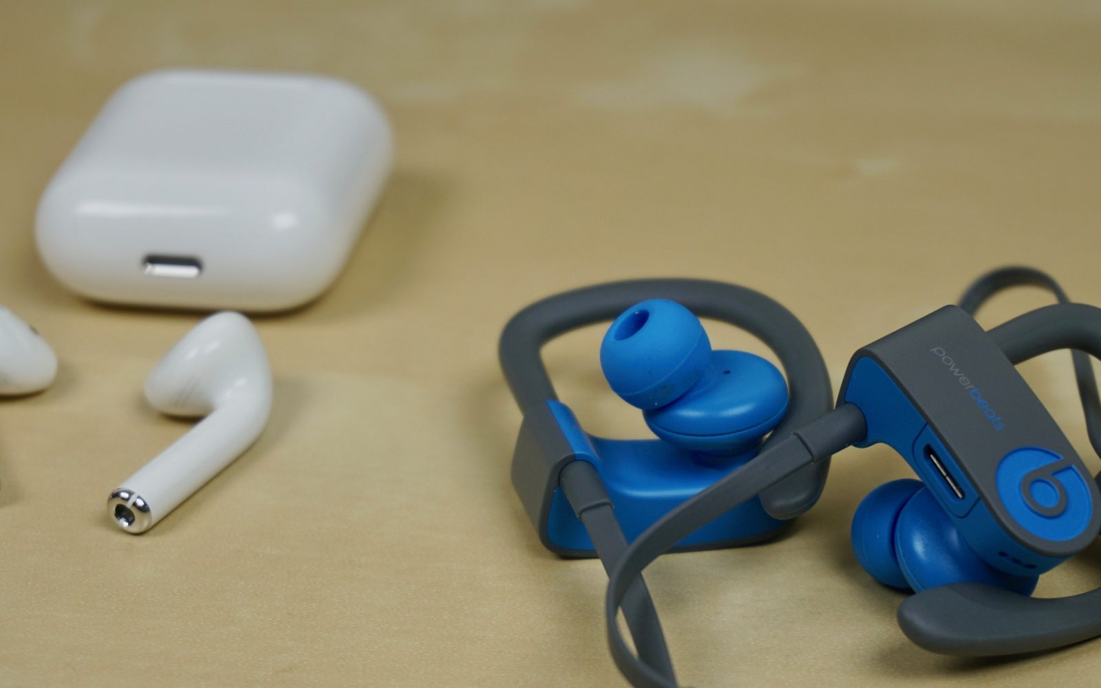 Apple Airpods 2 vs Beats Powerbeats Pro