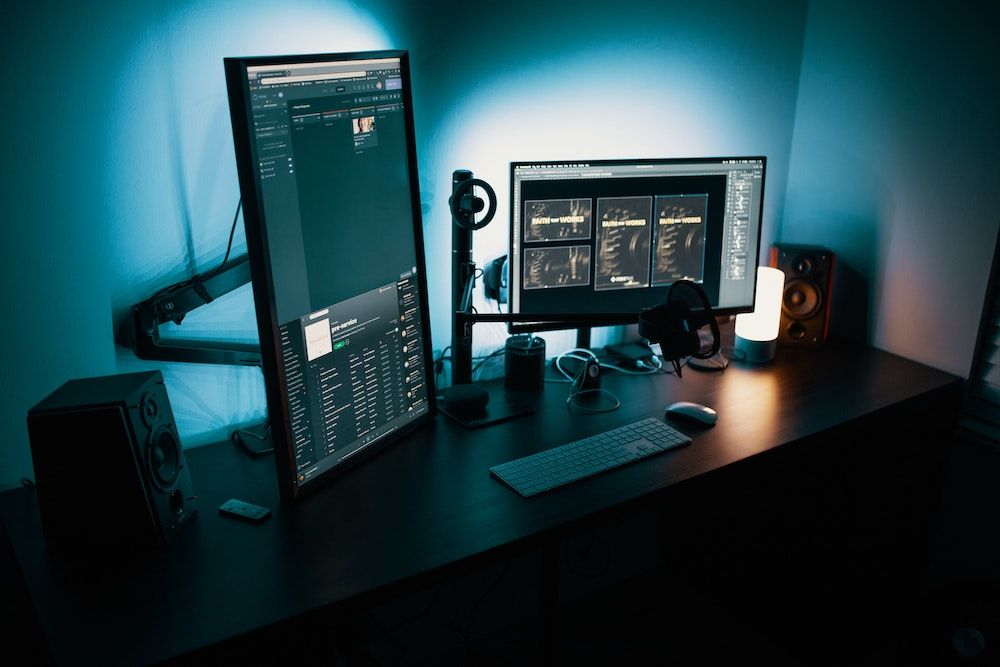 Best Vertical Monitors For Coding, Reading and Gaming