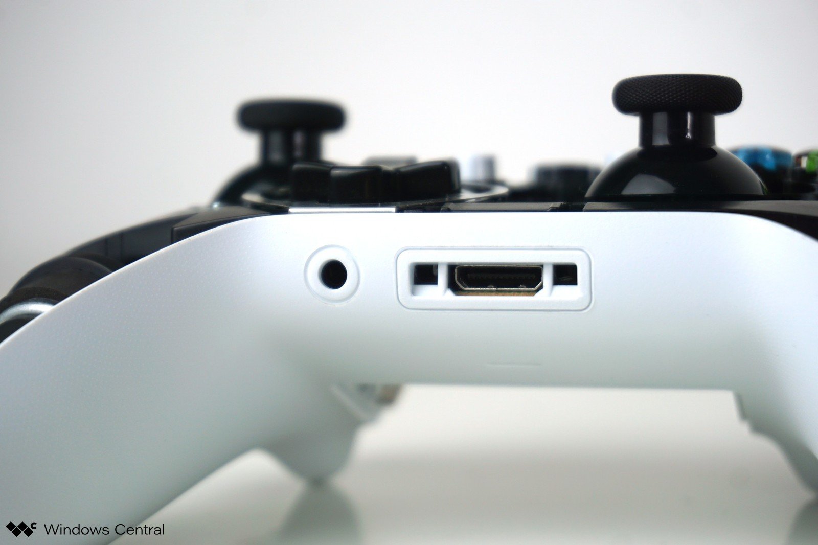 How to Fix the Headphone Jack on Xbox One Controller