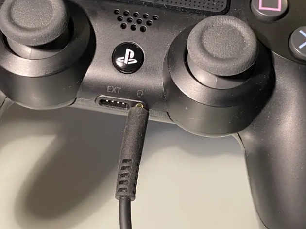 How to Connect a Speaker to your PS4