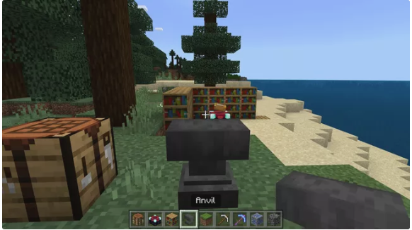 How to use enchanted books in Minecraft
