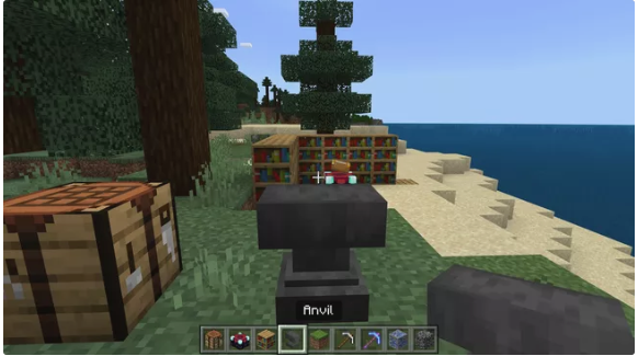 How to Use Enchanted Books in Minecraft